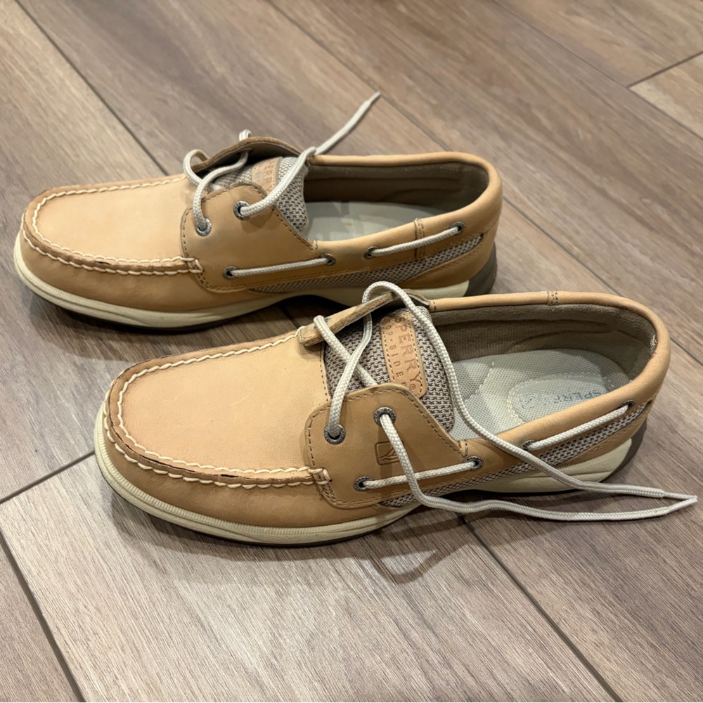 Sperry Women’s Tan Leather Boat Shoes- size 8.5